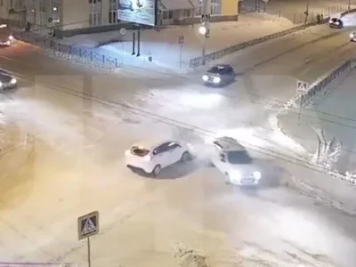 В Башкирии водитель не уступил дорогу и устроил массовое ДТП