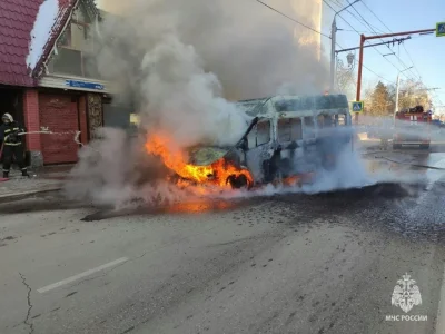 В Башкирии автобус с пассажирами загорелся на ходу