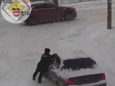 В Уфе мужчина прокативший на капоте полицейских получил три года принудительных работ