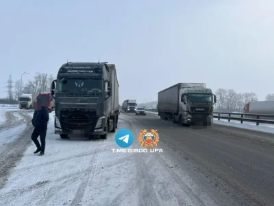 В Уфе женщина бросилась под фуру