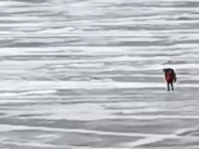 В Башкирии очевидец спас провалившихся под лед детей