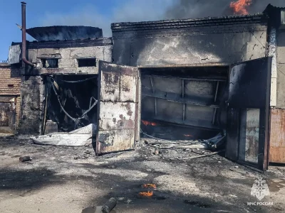 В Башкирии ликвидируют крупный пожар
