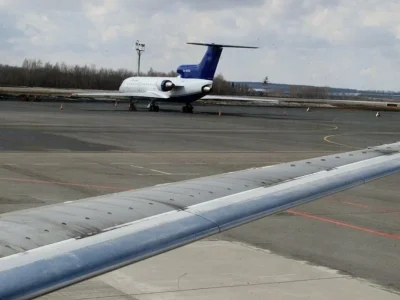 В самолете вылетевшем из Уфы в Омск обнаружили неисправности, воздушное судно отстранено от полетов