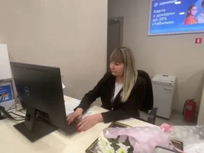 В Уфе сотрудница банка спасла женщину от мошенников