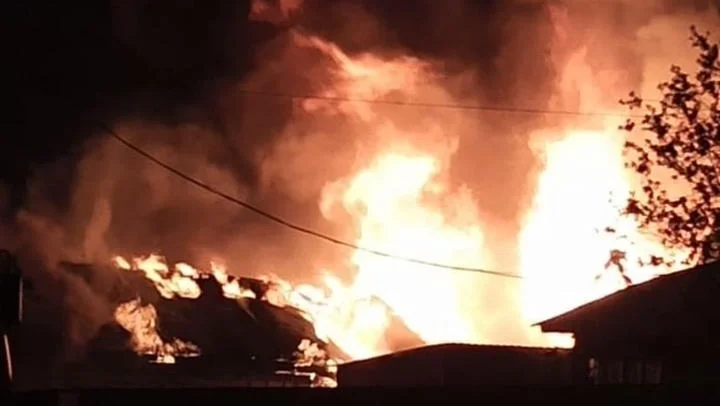Крупный пожар в Башкирии лишил хозяев большей части имущества