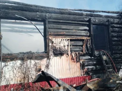 В Башкирии в Дюртюлях сгорел гараж с тремя мотоциклами
