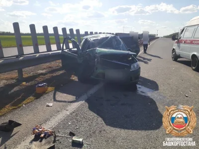 В Башкирии при ДТП легковушки и трактора едва не погиб ребенок