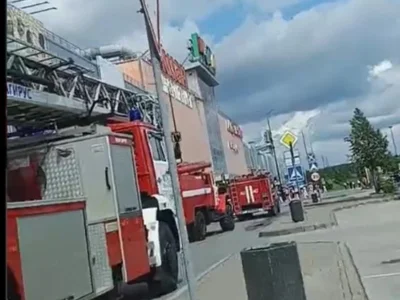 В Уфе эвакуировали посетителей и сотрудников ТЦ «Мега» из-за горения на 1 этаже