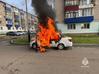 В Башкирии молодой мужчина едва не сгорел заживо в собственном автомобиле