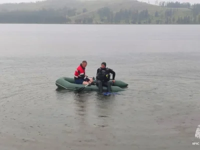 В Башкирии водолазы приступили к поискам молодого мужчины на озере